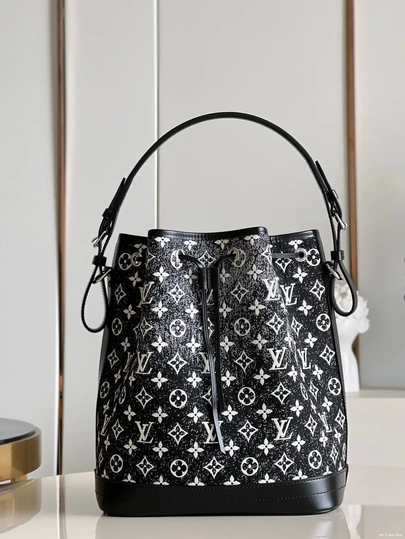 AAA Pruses Bags PETIT LOUIS VUITTON NOÉ 0518